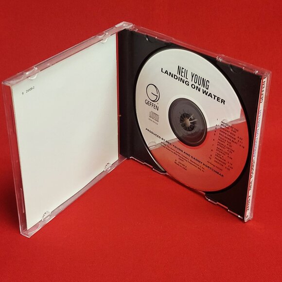 Neil Young Landing on Water CD 1986 - Picture 5 of 8